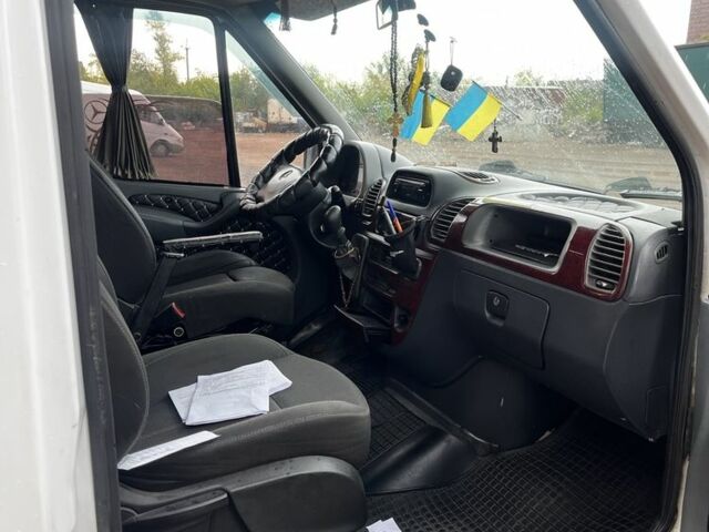 Білий Мерседес Sprinter, об'ємом двигуна 2.2 л та пробігом 600 тис. км за 7000 $, фото 6 на Automoto.ua