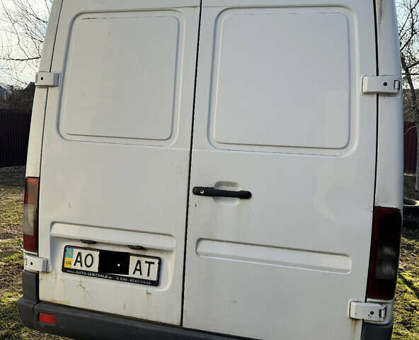 Белый Мерседес Sprinter, объемом двигателя 2.15 л и пробегом 614 тыс. км за 6000 $, фото 4 на Automoto.ua