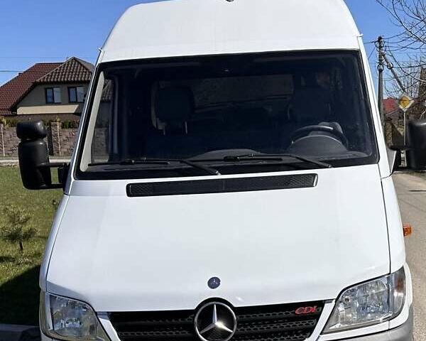 Белый Мерседес Sprinter, объемом двигателя 2.7 л и пробегом 260 тыс. км за 20900 $, фото 21 на Automoto.ua