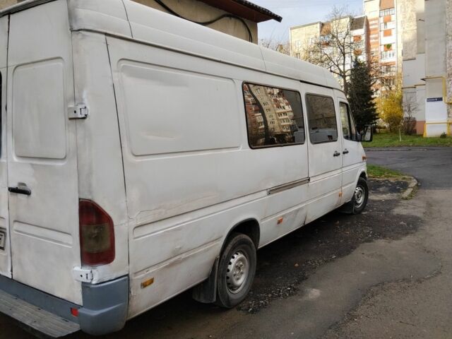 Белый Мерседес Sprinter, объемом двигателя 2.1 л и пробегом 802 тыс. км за 5800 $, фото 3 на Automoto.ua
