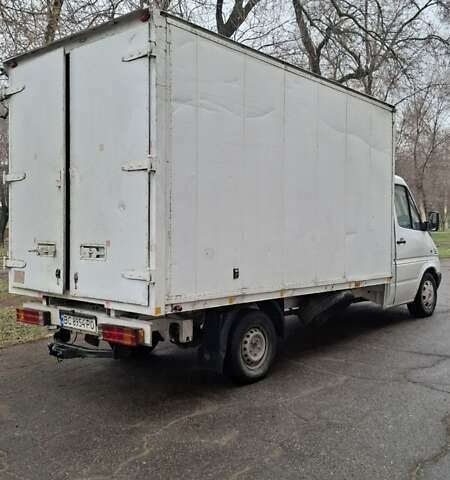 Белый Мерседес Sprinter, объемом двигателя 2.69 л и пробегом 370 тыс. км за 7500 $, фото 3 на Automoto.ua