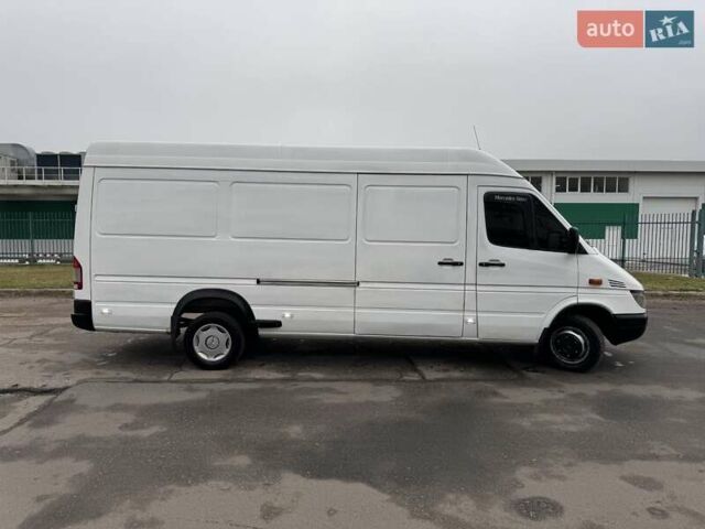Белый Мерседес Sprinter, объемом двигателя 0 л и пробегом 757 тыс. км за 13000 $, фото 3 на Automoto.ua