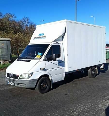 Белый Мерседес Sprinter, объемом двигателя 2.69 л и пробегом 485 тыс. км за 10950 $, фото 17 на Automoto.ua