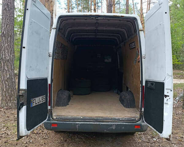 Белый Мерседес Sprinter, объемом двигателя 2.15 л и пробегом 487 тыс. км за 6900 $, фото 7 на Automoto.ua