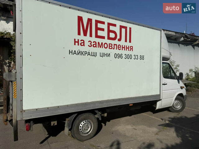 Белый Мерседес Sprinter, объемом двигателя 2.2 л и пробегом 600 тыс. км за 10500 $, фото 1 на Automoto.ua