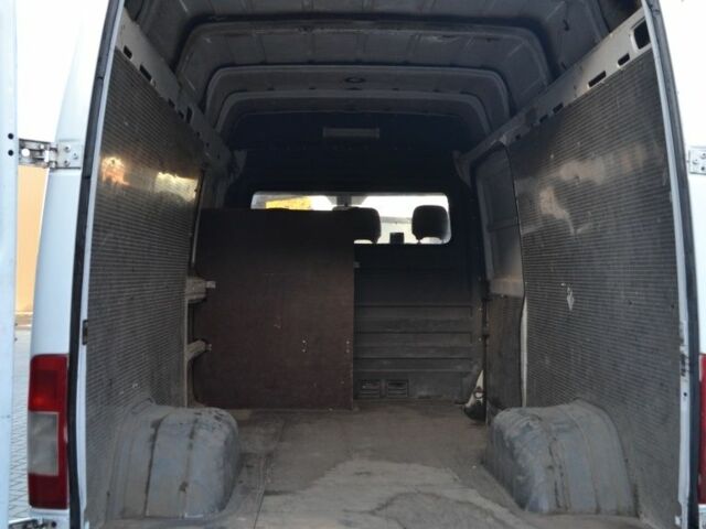 Белый Мерседес Sprinter, объемом двигателя 2.3 л и пробегом 600 тыс. км за 7000 $, фото 2 на Automoto.ua