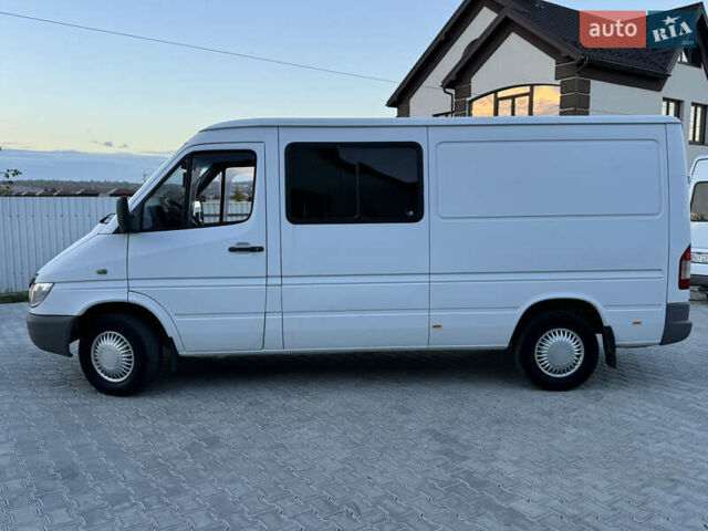 Белый Мерседес Sprinter, объемом двигателя 2.2 л и пробегом 341 тыс. км за 6900 $, фото 3 на Automoto.ua