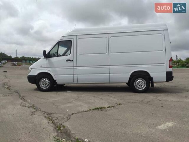 Белый Мерседес Sprinter, объемом двигателя 0 л и пробегом 298 тыс. км за 17500 $, фото 9 на Automoto.ua