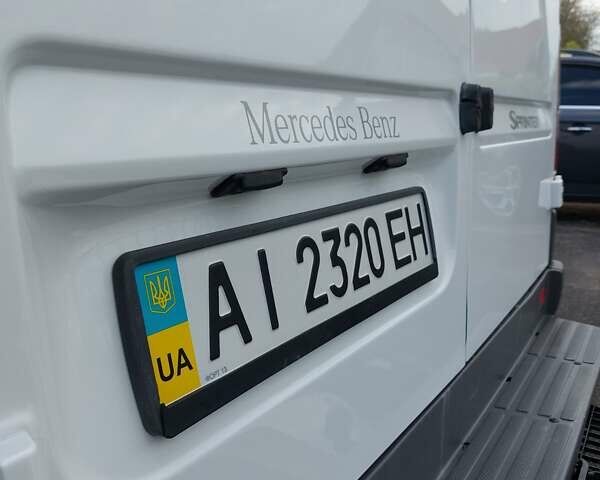 Белый Мерседес Sprinter, объемом двигателя 2.2 л и пробегом 301 тыс. км за 10600 $, фото 37 на Automoto.ua