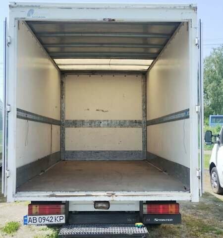 Белый Мерседес Sprinter, объемом двигателя 2.2 л и пробегом 473 тыс. км за 12900 $, фото 29 на Automoto.ua