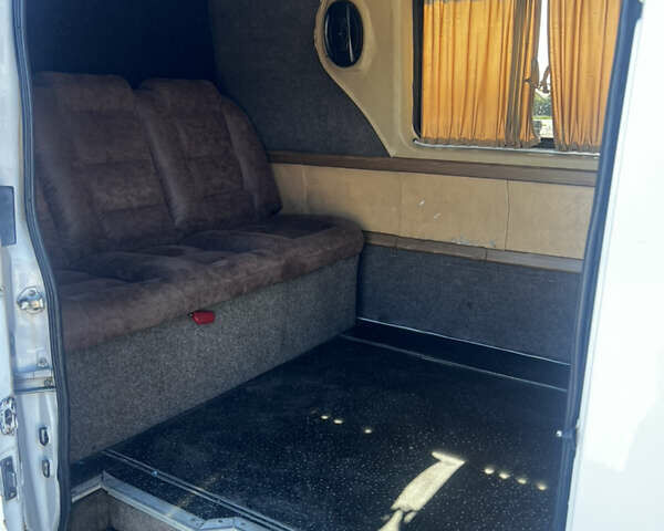 Белый Мерседес Sprinter, объемом двигателя 0 л и пробегом 5 тыс. км за 7400 $, фото 7 на Automoto.ua