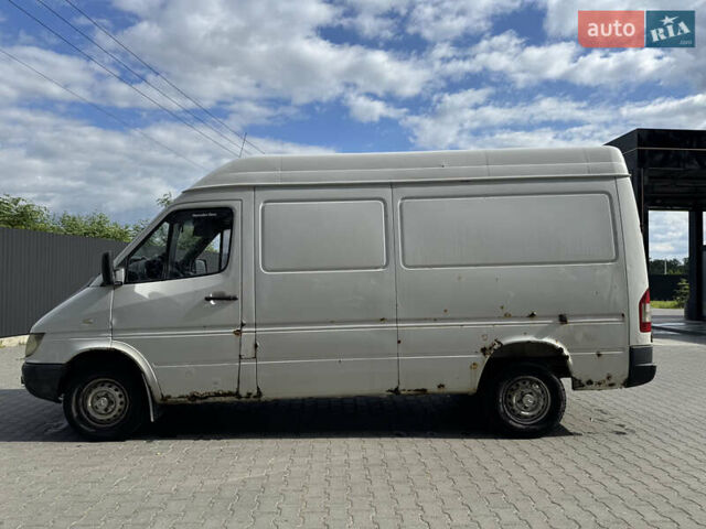 Белый Мерседес Sprinter, объемом двигателя 2.15 л и пробегом 682 тыс. км за 7300 $, фото 7 на Automoto.ua