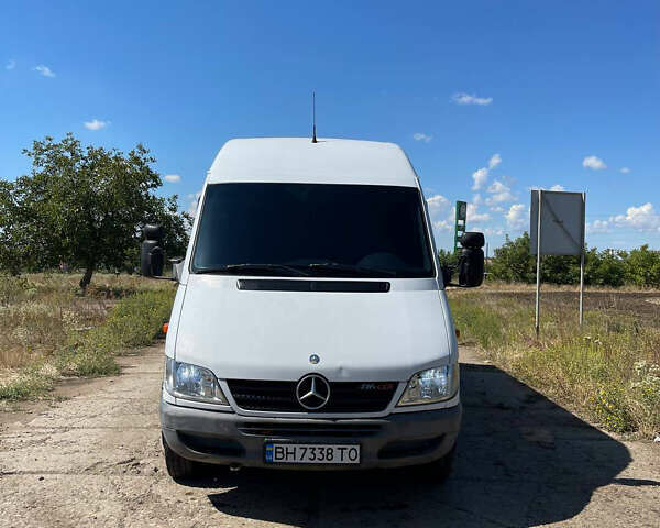 Белый Мерседес Sprinter, объемом двигателя 2.7 л и пробегом 596 тыс. км за 16500 $, фото 18 на Automoto.ua