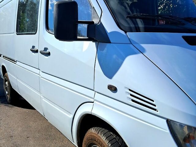 Белый Мерседес Sprinter, объемом двигателя 2.1 л и пробегом 524 тыс. км за 9500 $, фото 1 на Automoto.ua