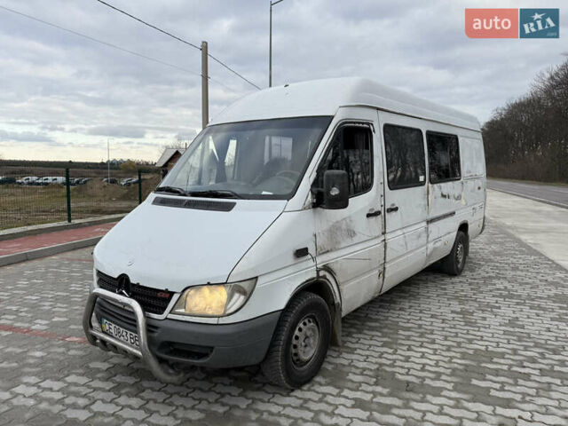Белый Мерседес Sprinter, объемом двигателя 2.2 л и пробегом 200 тыс. км за 6750 $, фото 7 на Automoto.ua