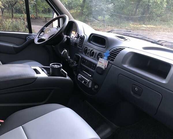 Белый Мерседес Sprinter, объемом двигателя 2.1 л и пробегом 225 тыс. км за 11950 $, фото 25 на Automoto.ua