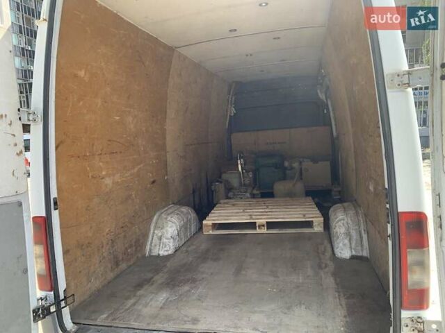 Белый Мерседес Sprinter, объемом двигателя 2.69 л и пробегом 625 тыс. км за 11999 $, фото 9 на Automoto.ua