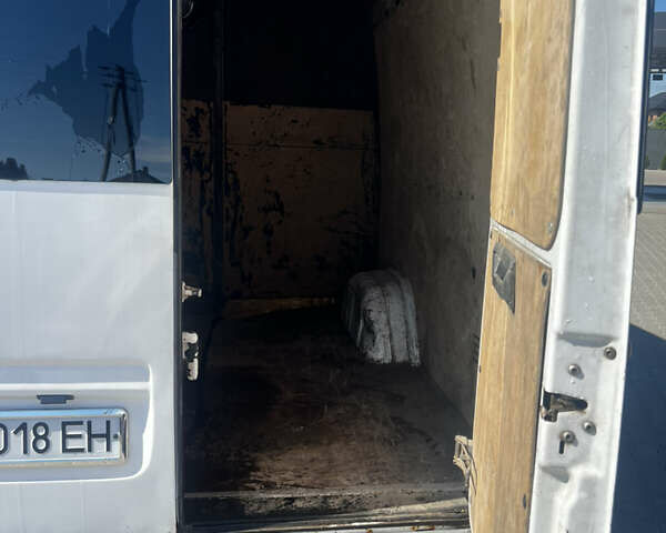 Белый Мерседес Sprinter, объемом двигателя 0 л и пробегом 5 тыс. км за 7400 $, фото 3 на Automoto.ua
