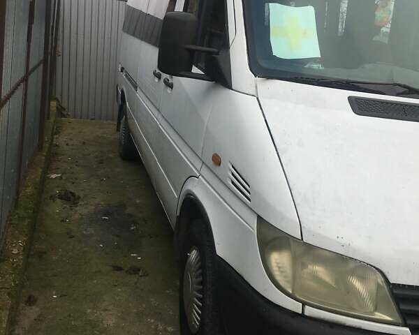 Белый Мерседес Sprinter, объемом двигателя 2.15 л и пробегом 280 тыс. км за 7000 $, фото 14 на Automoto.ua