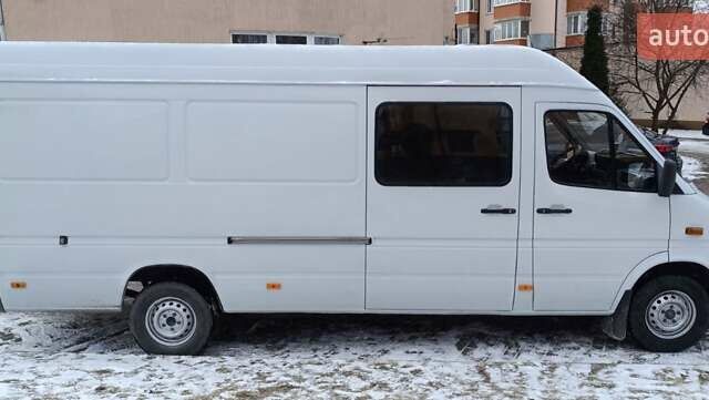 Белый Мерседес Sprinter, объемом двигателя 2.7 л и пробегом 500 тыс. км за 10900 $, фото 6 на Automoto.ua