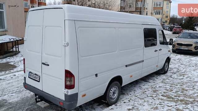 Белый Мерседес Sprinter, объемом двигателя 2.7 л и пробегом 500 тыс. км за 10900 $, фото 8 на Automoto.ua
