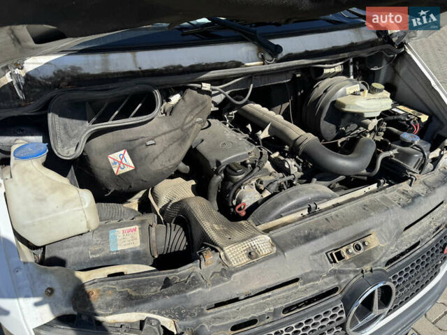 Белый Мерседес Sprinter, объемом двигателя 2.7 л и пробегом 450 тыс. км за 17000 $, фото 37 на Automoto.ua