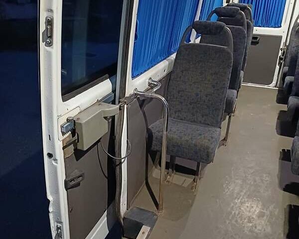 Білий Мерседес Sprinter, об'ємом двигуна 2.2 л та пробігом 350 тис. км за 12300 $, фото 12 на Automoto.ua