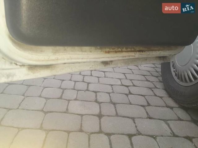 Белый Мерседес Sprinter, объемом двигателя 2.7 л и пробегом 510 тыс. км за 12500 $, фото 17 на Automoto.ua