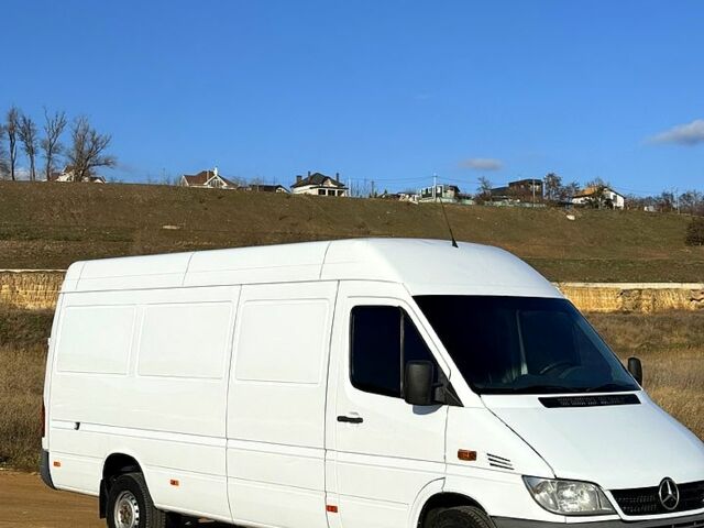 Білий Мерседес Sprinter, об'ємом двигуна 2.2 л та пробігом 415 тис. км за 9500 $, фото 1 на Automoto.ua