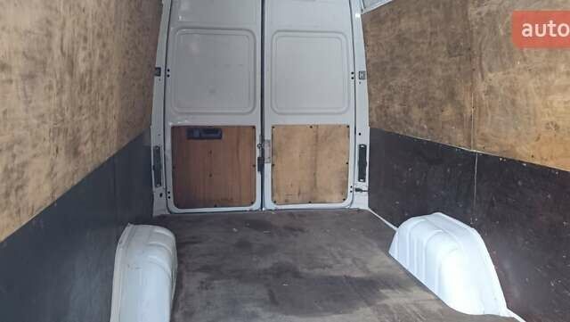 Белый Мерседес Sprinter, объемом двигателя 2.7 л и пробегом 500 тыс. км за 10900 $, фото 20 на Automoto.ua