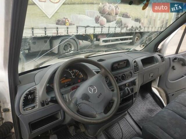 Белый Мерседес Sprinter, объемом двигателя 2.69 л и пробегом 565 тыс. км за 5000 $, фото 17 на Automoto.ua