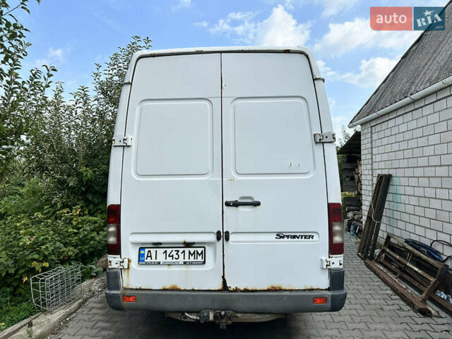 Белый Мерседес Sprinter, объемом двигателя 2.15 л и пробегом 450 тыс. км за 9500 $, фото 7 на Automoto.ua