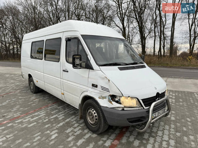 Белый Мерседес Sprinter, объемом двигателя 2.2 л и пробегом 200 тыс. км за 6750 $, фото 1 на Automoto.ua