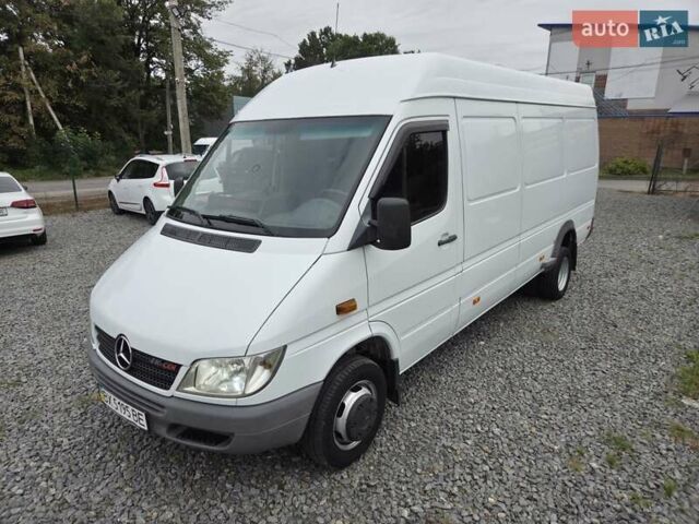 Белый Мерседес Sprinter, объемом двигателя 2.7 л и пробегом 350 тыс. км за 19800 $, фото 23 на Automoto.ua