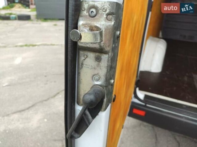 Белый Мерседес Sprinter, объемом двигателя 0 л и пробегом 298 тыс. км за 17500 $, фото 31 на Automoto.ua