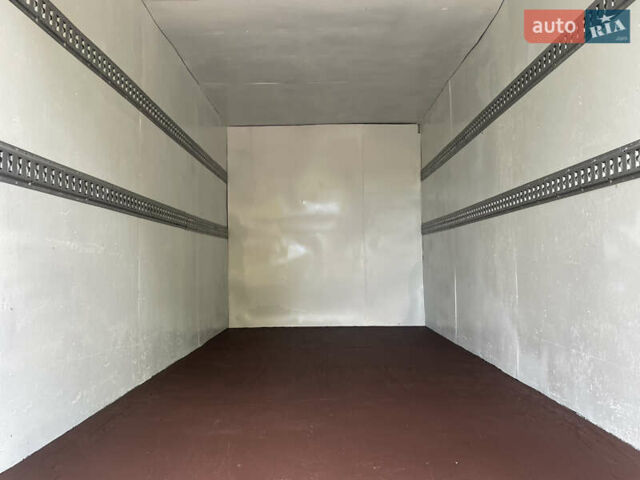 Белый Мерседес Sprinter, объемом двигателя 2.7 л и пробегом 430 тыс. км за 13500 $, фото 65 на Automoto.ua
