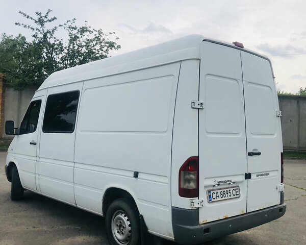 Белый Мерседес Sprinter, объемом двигателя 2.15 л и пробегом 350 тыс. км за 7200 $, фото 4 на Automoto.ua