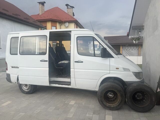 Белый Мерседес Sprinter, объемом двигателя 0 л и пробегом 300 тыс. км за 500 $, фото 5 на Automoto.ua