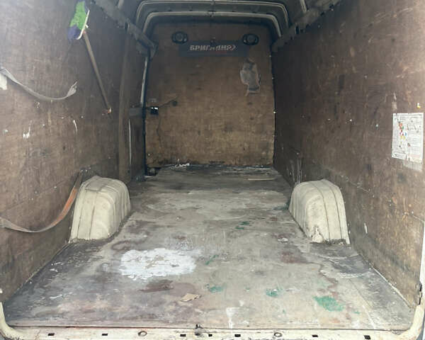 Белый Мерседес Sprinter, объемом двигателя 2.15 л и пробегом 554 тыс. км за 7000 $, фото 15 на Automoto.ua