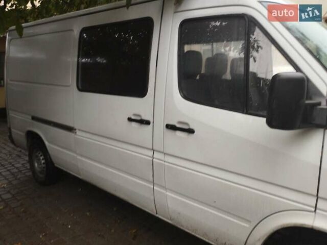 Белый Мерседес Sprinter, объемом двигателя 2.15 л и пробегом 380 тыс. км за 8500 $, фото 1 на Automoto.ua