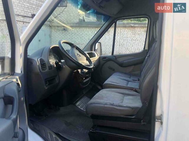 Білий Мерседес Sprinter, об'ємом двигуна 2.15 л та пробігом 243 тис. км за 8500 $, фото 7 на Automoto.ua