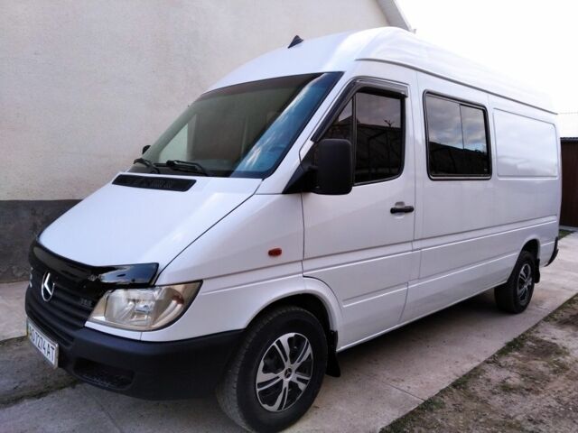 Белый Мерседес Sprinter, объемом двигателя 2.2 л и пробегом 570 тыс. км за 7700 $, фото 1 на Automoto.ua