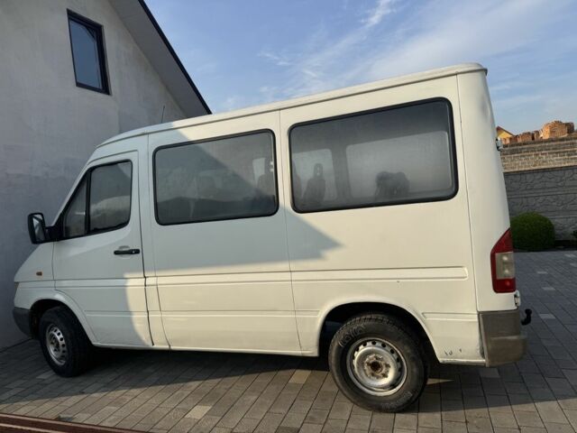 Белый Мерседес Sprinter, объемом двигателя 0 л и пробегом 300 тыс. км за 500 $, фото 4 на Automoto.ua