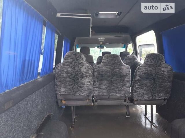 Белый Мерседес Sprinter, объемом двигателя 2.15 л и пробегом 280 тыс. км за 7000 $, фото 9 на Automoto.ua