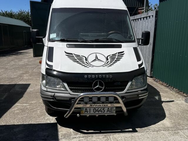 Белый Мерседес Sprinter, объемом двигателя 2.7 л и пробегом 273 тыс. км за 18000 $, фото 2 на Automoto.ua