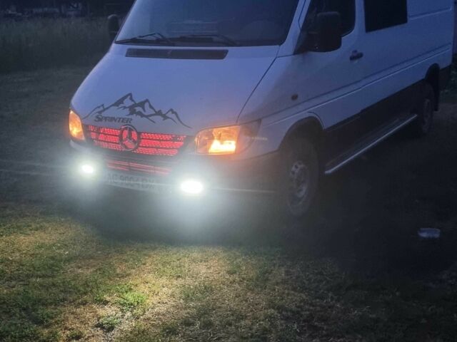 Білий Мерседес Sprinter, об'ємом двигуна 2.1 л та пробігом 600 тис. км за 8000 $, фото 3 на Automoto.ua
