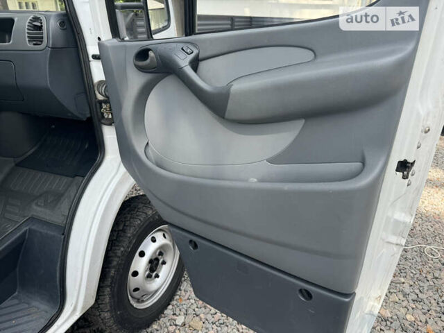 Білий Мерседес Sprinter, об'ємом двигуна 2.2 л та пробігом 350 тис. км за 19000 $, фото 8 на Automoto.ua