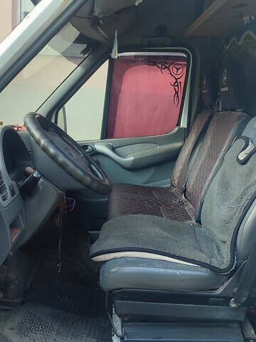 Мерседес Sprinter 2005 в Тернополе на Automoto.ua Белый Мерседес Sprinter, объемом двигателя 2.2 л и пробегом 528 тыс. км за 4600 $, фото 3 на Automoto.ua