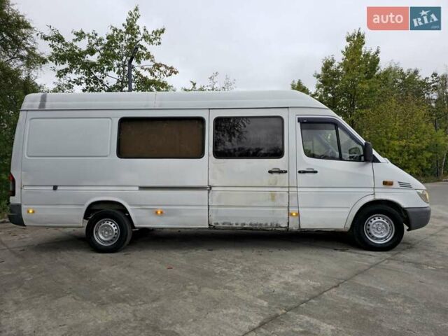 Белый Мерседес Sprinter, объемом двигателя 2.1 л и пробегом 656 тыс. км за 6500 $, фото 5 на Automoto.ua