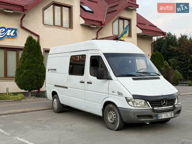 Белый Мерседес Sprinter, объемом двигателя 2.2 л и пробегом 480 тыс. км за 7250 $, фото 4 на Automoto.ua